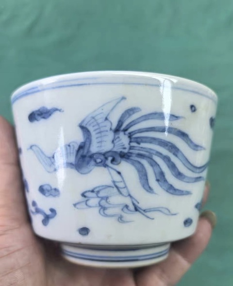 古玩陶瓷龍鳳紋青花杯真品鑒賞圖