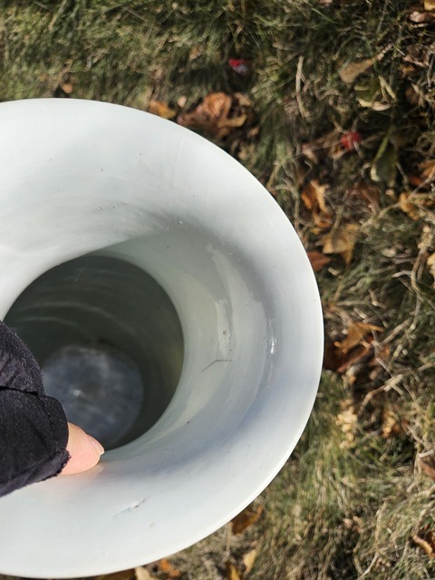 古玩陶瓷人物紋青花瓶真品鑒賞圖