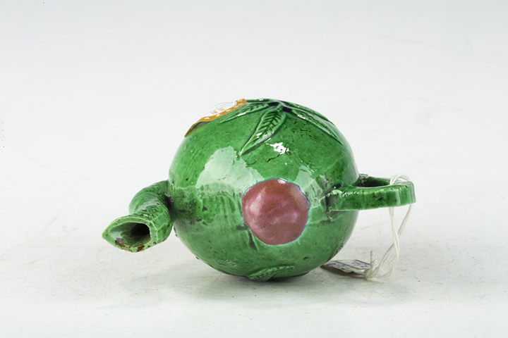 古玩陶瓷清晚·綠釉桃形倒流壺
拍賣，當(dāng)前價格0元