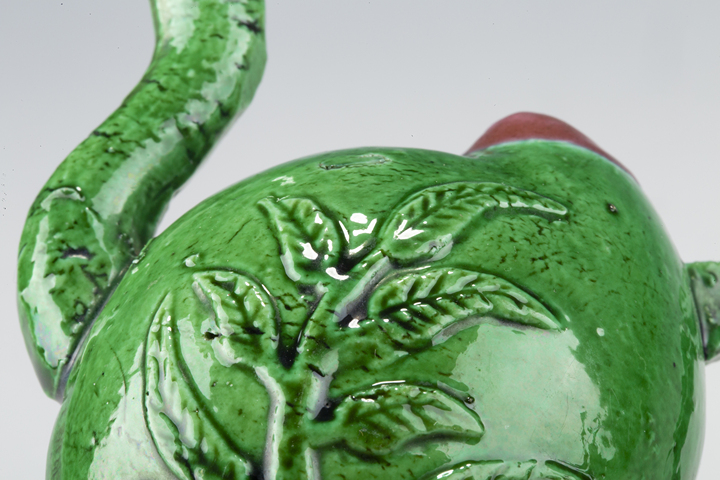 古玩陶瓷清晚·綠釉桃形倒流壺
拍賣，當(dāng)前價格0元