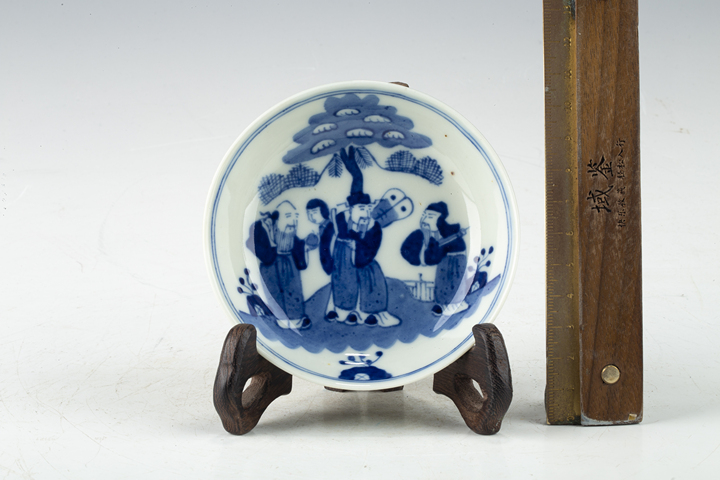 古玩陶瓷清晚·青花福祿壽三星人物紋小盤一對真品鑒賞圖