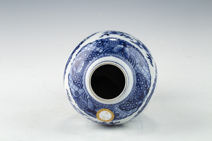 古玩陶瓷清乾隆·青花山水樓閣紋雞腿瓶拍賣，當前價格4280元