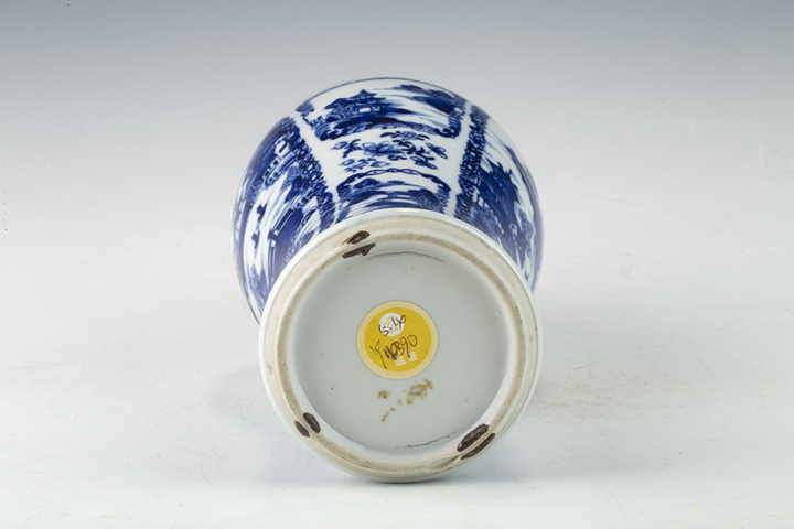 古玩陶瓷清乾隆·青花山水樓閣紋雞腿瓶拍賣，當前價格4280元