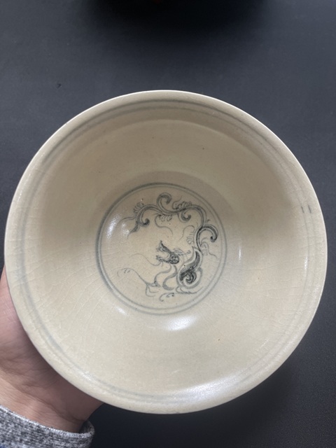 古玩陶瓷青花卷草龍紋碗真品鑒賞圖