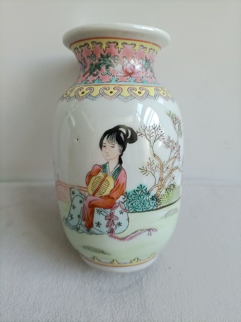 古玩陶瓷粉彩仕女人物紋瓶真品鑒賞圖