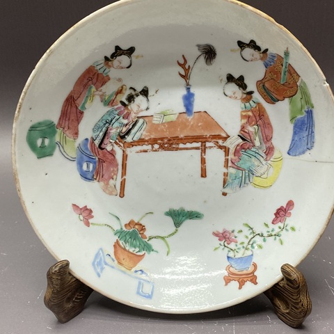 古玩陶瓷仕女紋粉彩盤真品鑒賞圖