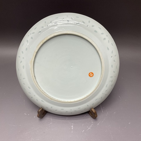 古玩陶瓷樓臺亭閣山水紋斗彩盤真品鑒賞圖