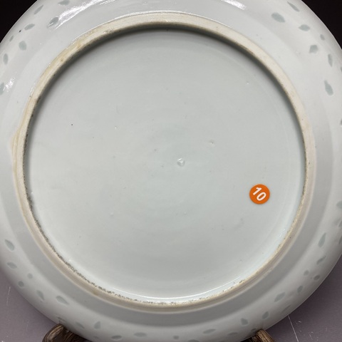 古玩陶瓷樓臺亭閣山水紋斗彩盤真品鑒賞圖