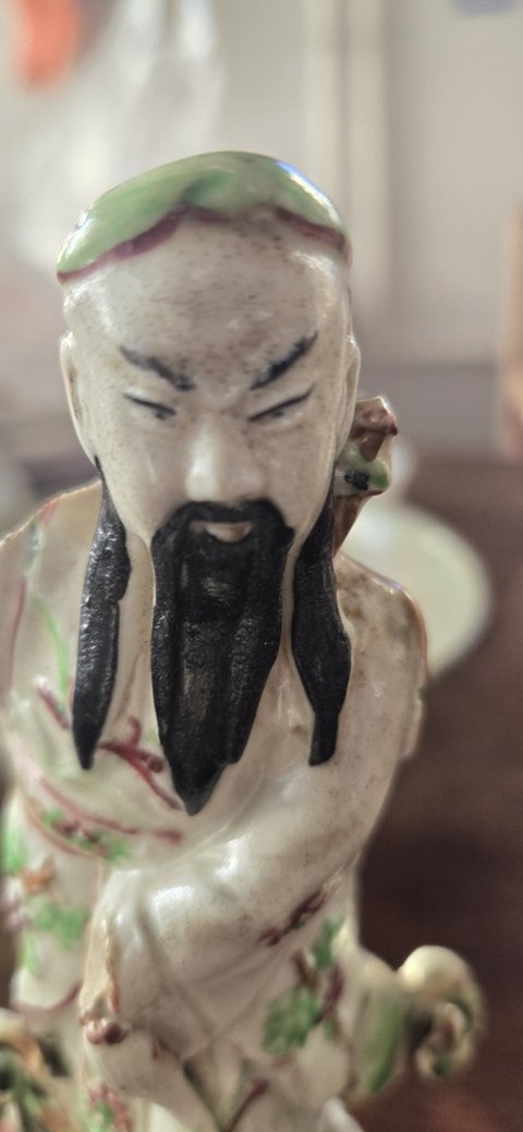 古玩陶瓷人物塑像真品鑒賞圖