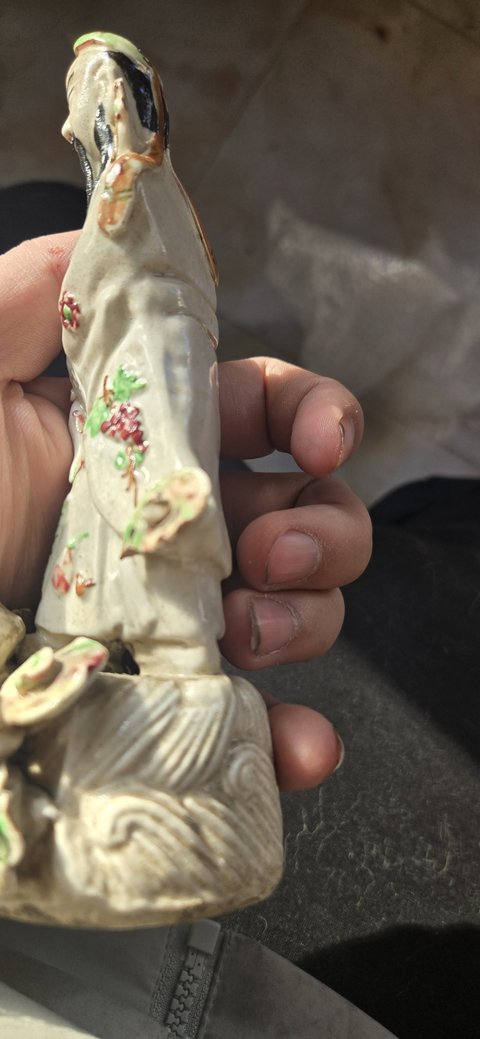 古玩陶瓷人物塑像真品鑒賞圖