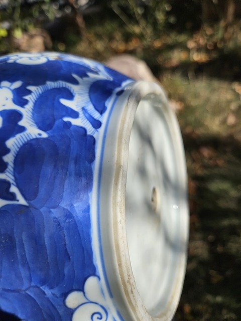 古玩陶瓷青花留白冰梅紋花盆真品鑒賞圖