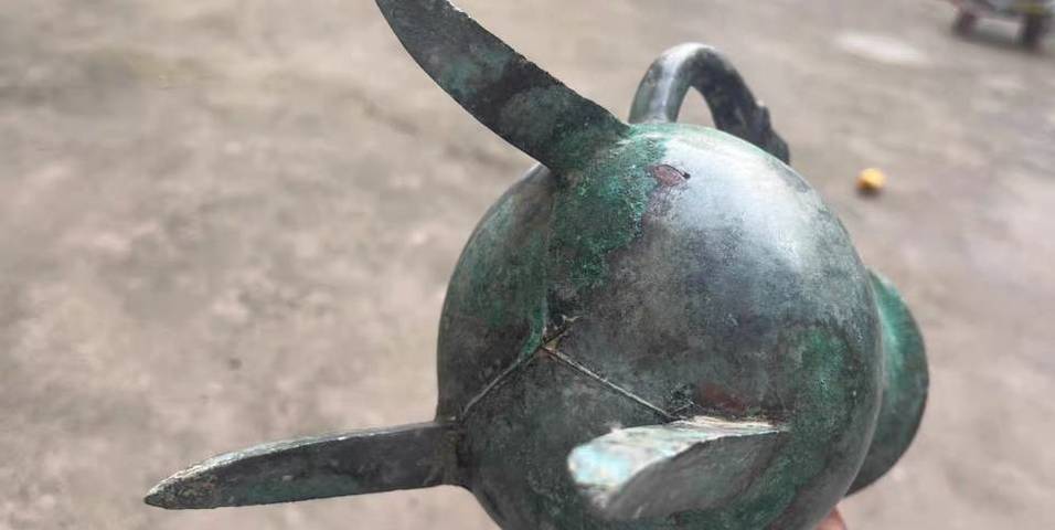 古玩銅器青銅人物真品鑒賞圖