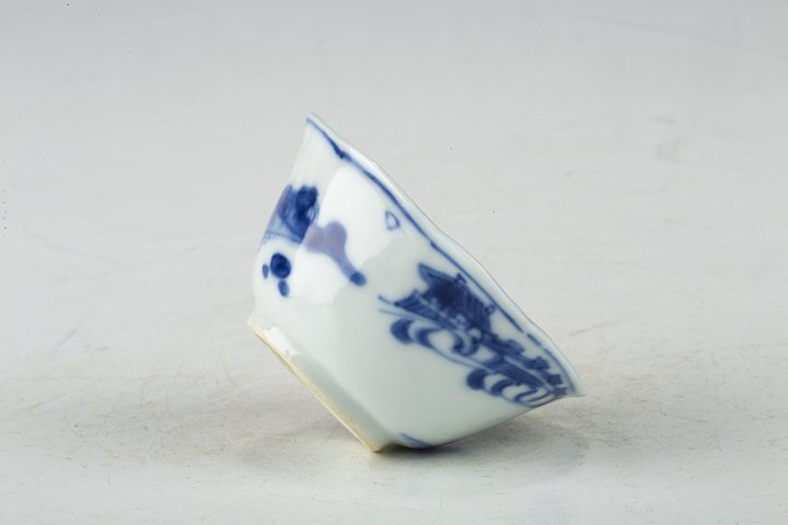 古玩陶瓷清早·青花山水人物紋花口杯碟一套真品鑒賞圖