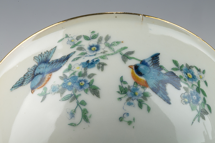 古玩陶瓷民國·麗華瓷業(yè)公司貼花描金碗真品鑒賞圖