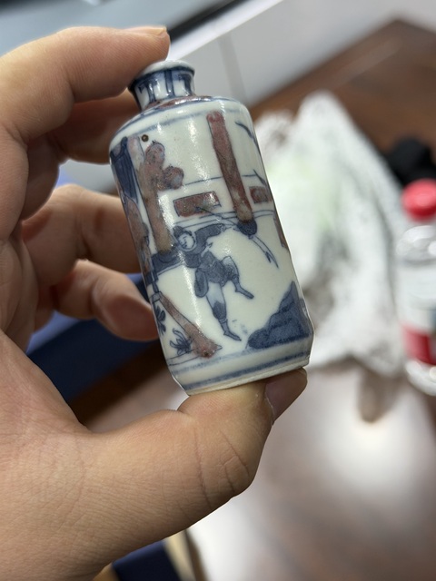 古玩陶瓷清晚·青花釉里紅人物故事紋鼻煙壺 真品鑒賞圖