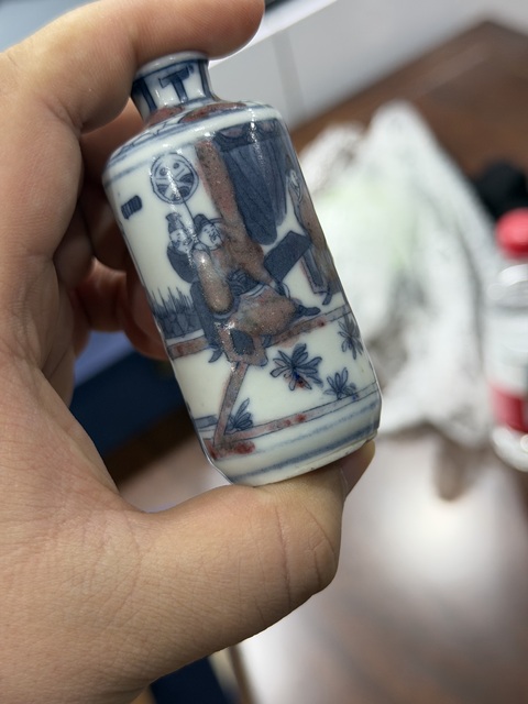 古玩陶瓷清晚·青花釉里紅人物故事紋鼻煙壺 真品鑒賞圖