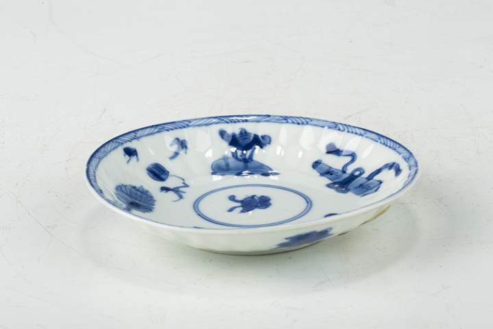 古玩陶瓷清康熙·青花琴棋書畫紋碟真品鑒賞圖