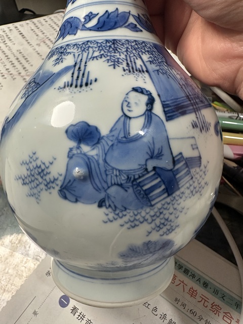 古玩陶瓷青花人物故事紋撇口瓶，口部疑似復窯真品鑒賞圖