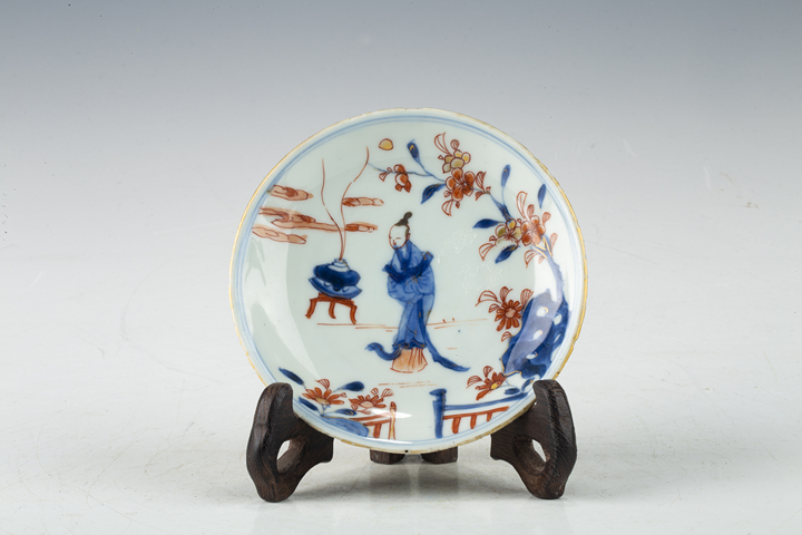 古玩陶瓷清康熙·青花礬紅描金焚香拜月紋碟真品鑒賞圖