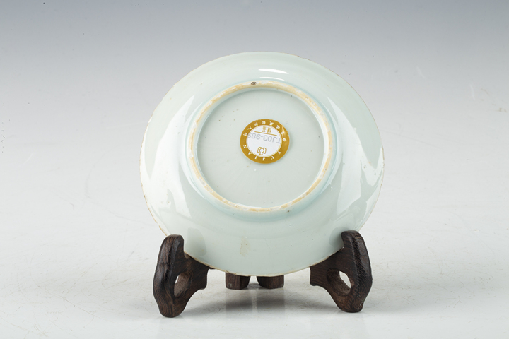 古玩陶瓷清康熙·青花礬紅描金焚香拜月紋碟真品鑒賞圖