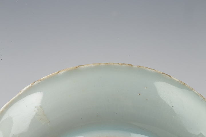 古玩陶瓷清康熙·青花礬紅描金焚香拜月紋碟真品鑒賞圖