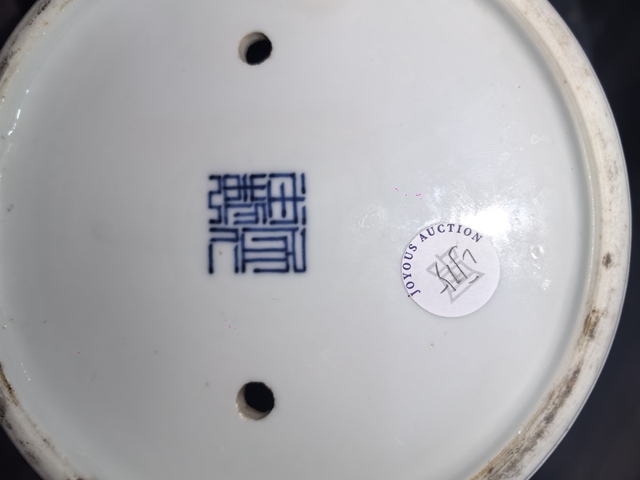 古玩陶瓷青花加彩花卉紋花盆真品鑒賞圖