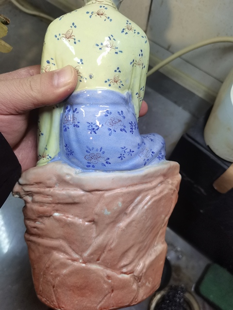 古玩陶瓷何仙姑粉彩塑像真品鑒賞圖