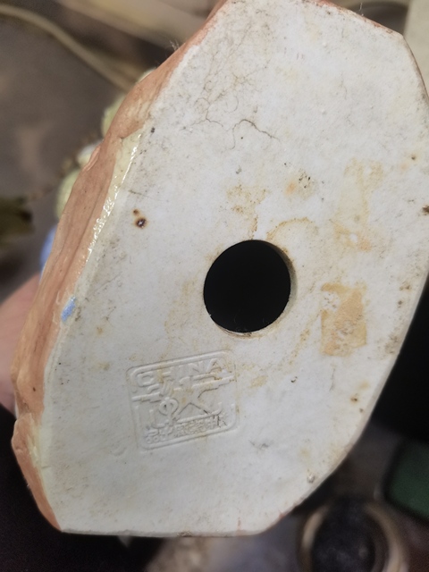 古玩陶瓷何仙姑粉彩塑像真品鑒賞圖