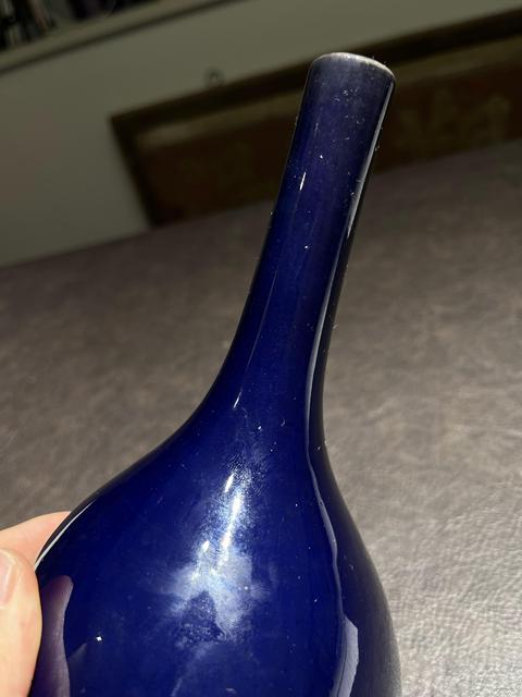 古玩陶瓷茄皮紫釉膽瓶真品鑒賞圖