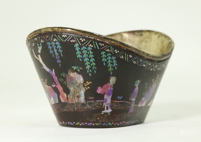 古玩雜項(xiàng)黑漆嵌螺鈿元寶杯真品鑒賞圖