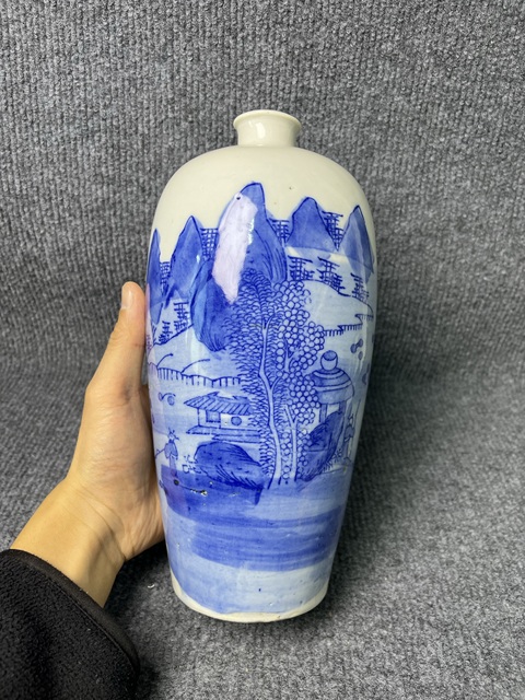 古玩陶瓷青花洞石亭臺樓閣人物詩文萊福瓶真品鑒賞圖