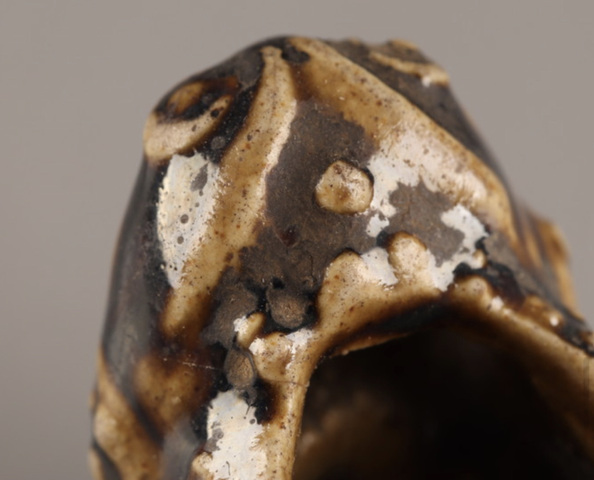 古玩陶瓷褐釉金蟾水滴真品鑒賞圖