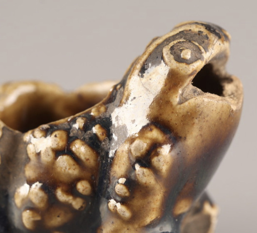 古玩陶瓷褐釉金蟾水滴真品鑒賞圖