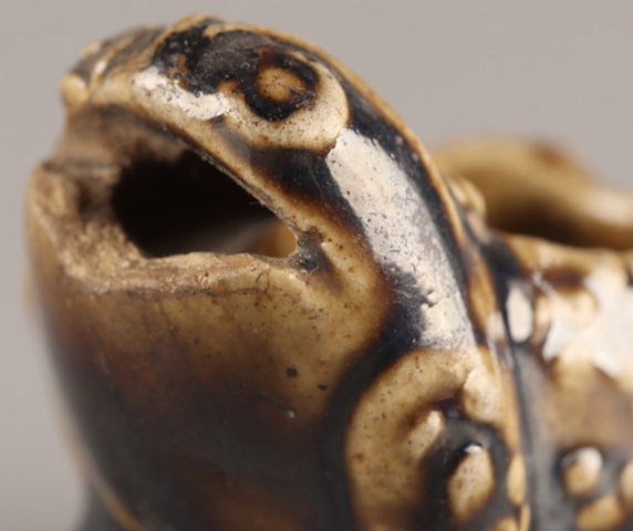 古玩陶瓷褐釉金蟾水滴真品鑒賞圖