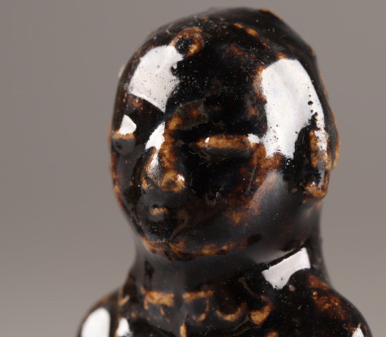 古玩陶瓷褐釉人物造像真品鑒賞圖