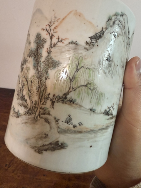 古玩陶瓷淺絳彩山水筆筒真品鑒賞圖