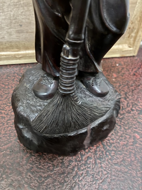 古玩雜項環衛工人立像拍賣，當前價格9800元