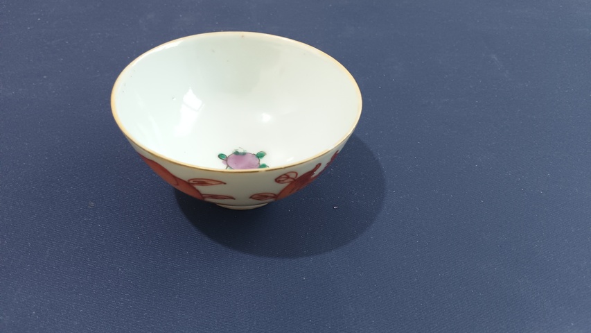 古玩陶瓷福壽三多礬紅杯真品鑒賞圖