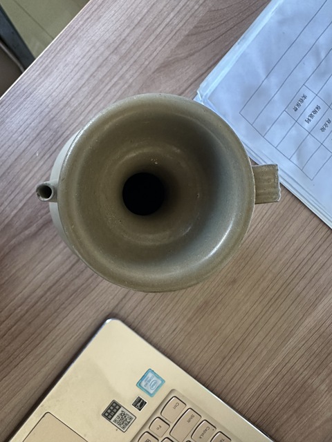 古玩陶瓷越窯青釉執壺真品鑒賞圖