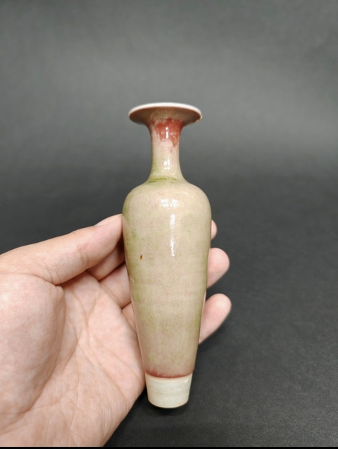 古玩陶瓷豇豆紅釉柳葉瓶真品鑒賞圖