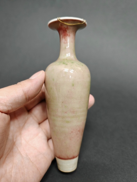 古玩陶瓷豇豆紅釉柳葉瓶真品鑒賞圖