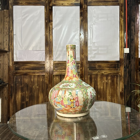 古玩陶瓷人物花鳥蝶紋廣彩瓶真品鑒賞圖