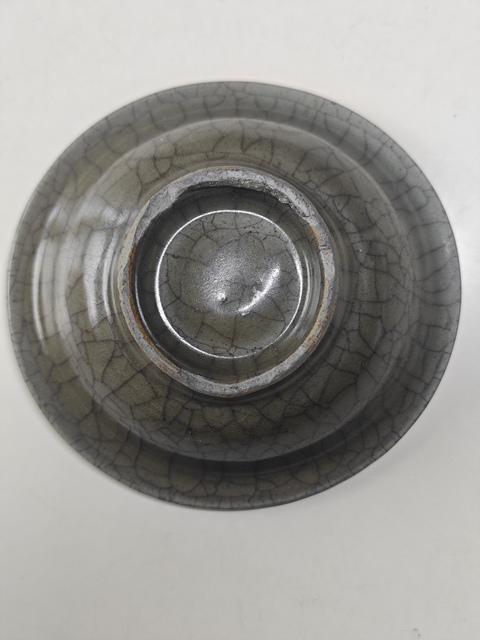 古玩陶瓷龍泉青瓷哥釉折沿洗真品鑒賞圖