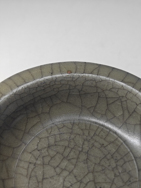 古玩陶瓷龍泉青瓷哥釉折沿洗真品鑒賞圖