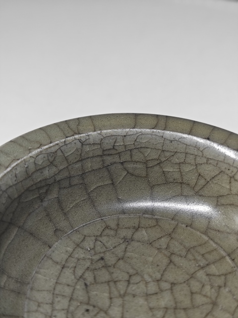 古玩陶瓷龍泉青瓷哥釉折沿洗真品鑒賞圖