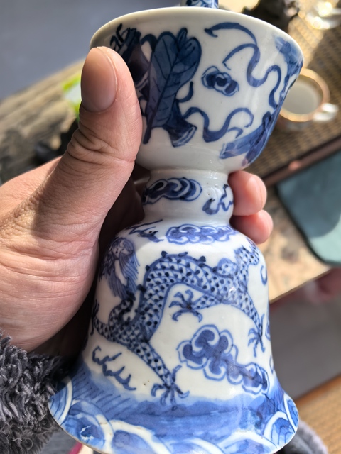 古玩陶瓷青花龍紋燭臺真品鑒賞圖
