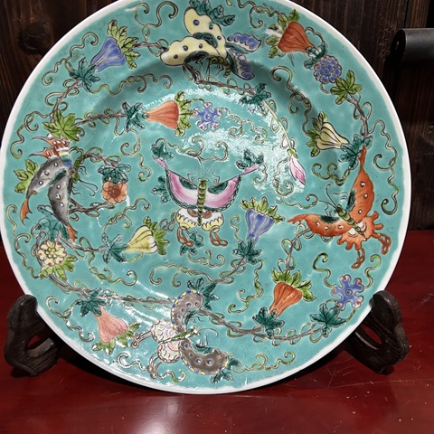 古玩陶瓷瓜蝶連綿粉彩盤真品鑒賞圖