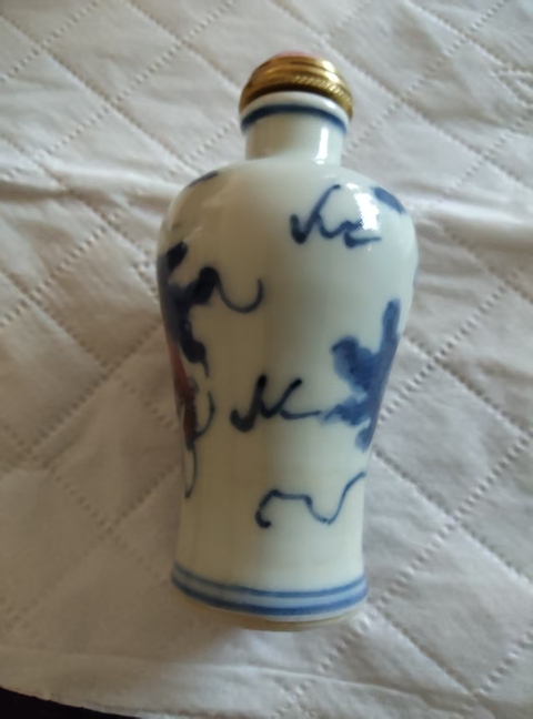 古玩陶瓷鼻煙壺真品鑒賞圖