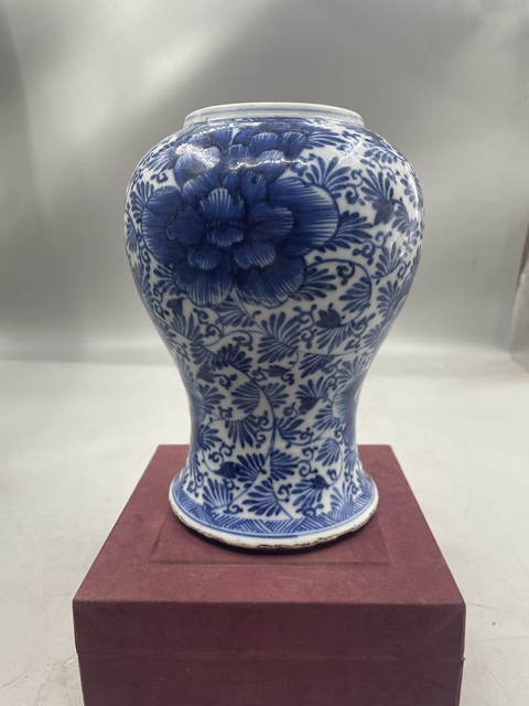 古玩陶瓷花卉紋青花鳳尾尊標本真品鑒賞圖