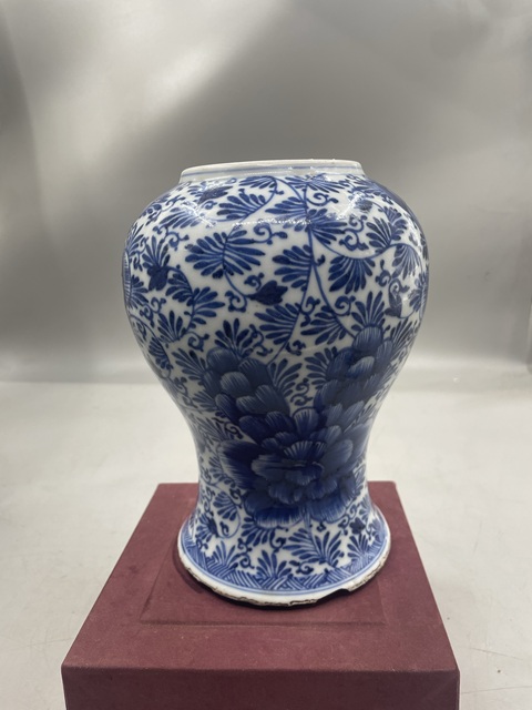 古玩陶瓷花卉紋青花鳳尾尊標本真品鑒賞圖